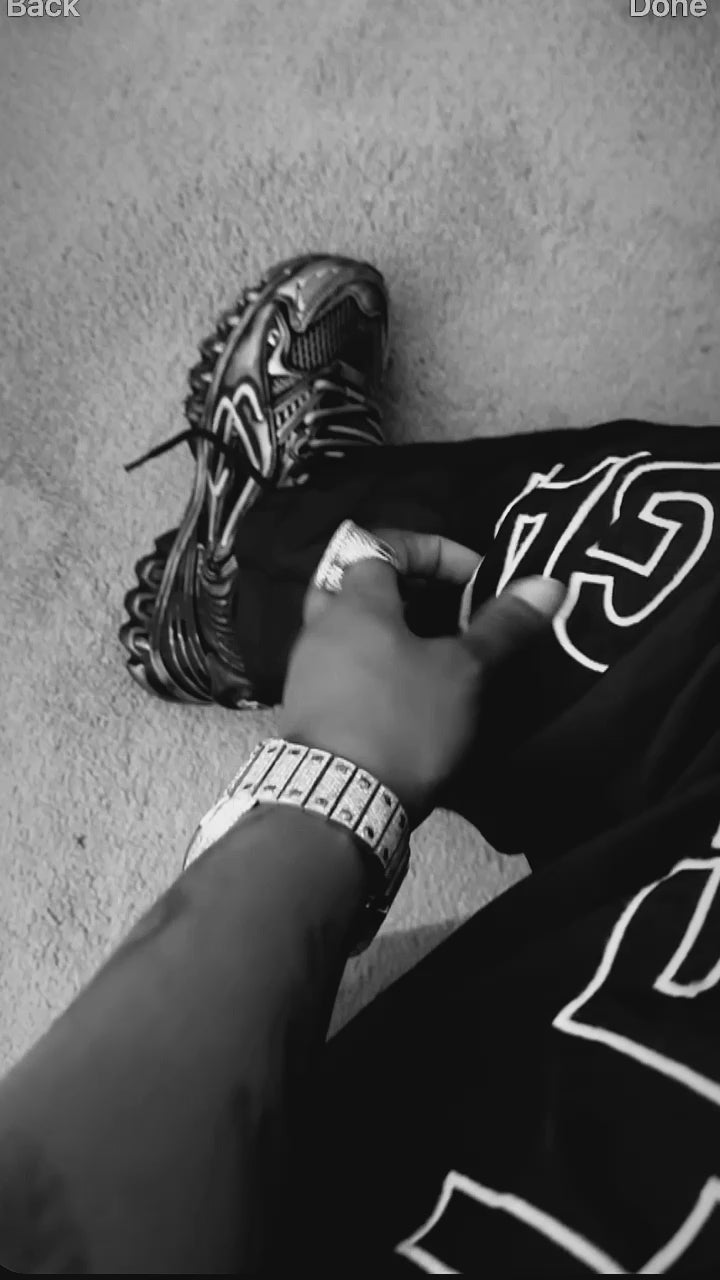 GUN METAL RUNNER